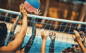 太阳报：皇马愿给红军500万欧提前引进阿诺德，让他打世俱杯